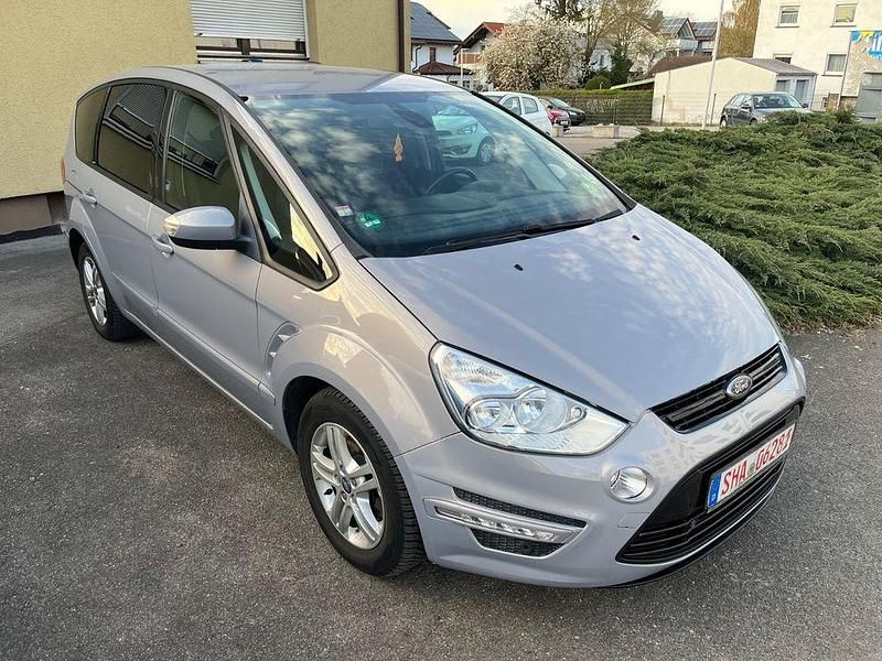 Gebraucht Ford S-MAX Champions Edition 140 PS (102 kW) 2012 Silber Van / Kleinbus