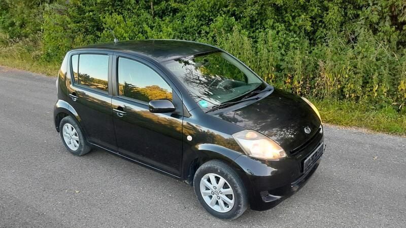 Schwarz Gebraucht 2010 Toyota Yaris Kleinwagen | 2.000 € (Superpreis) - Bild 1/4