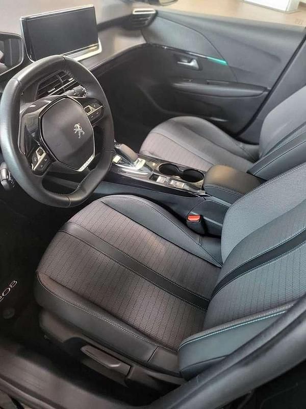 Gebraucht Peugeot e-208 Allure 100 kW (136 PS) 2019 Perla nera schwarz Kleinwagen