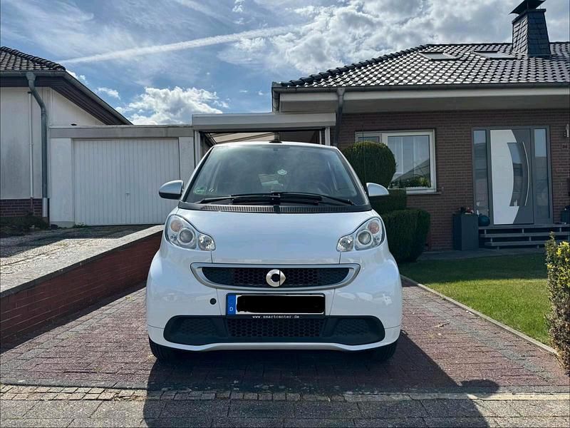 Gebraucht Smart ForTwo Cabrio 71 PS (52 kW) 2014 Weiß Cabrio