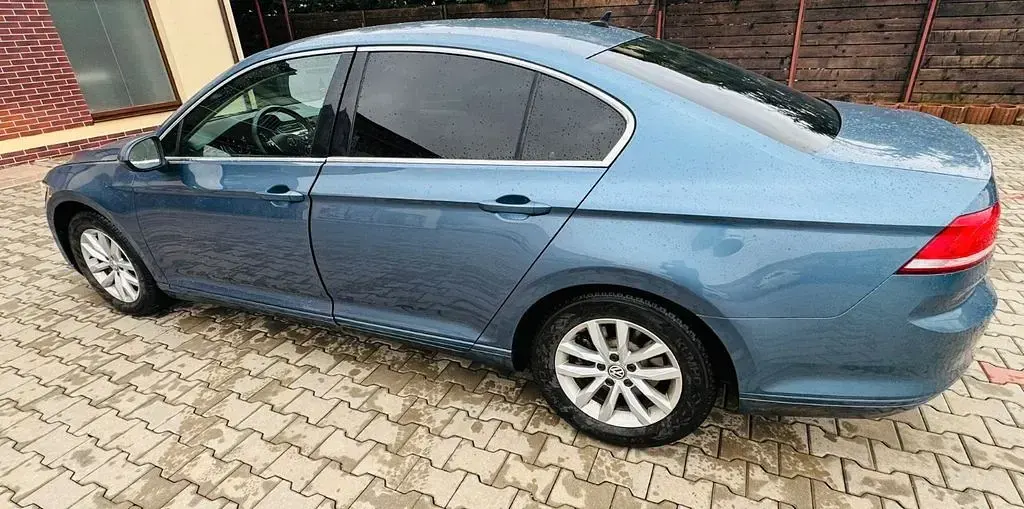 Gebraucht VW Passat Comfortline 150 PS (110 kW) 2015 Blau Limousine