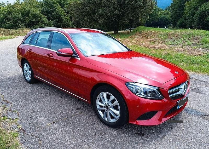 Rot Gebraucht 2018 Mercedes C180 Kombi | 23.000 € (Guter Preis) - Bild 1/4