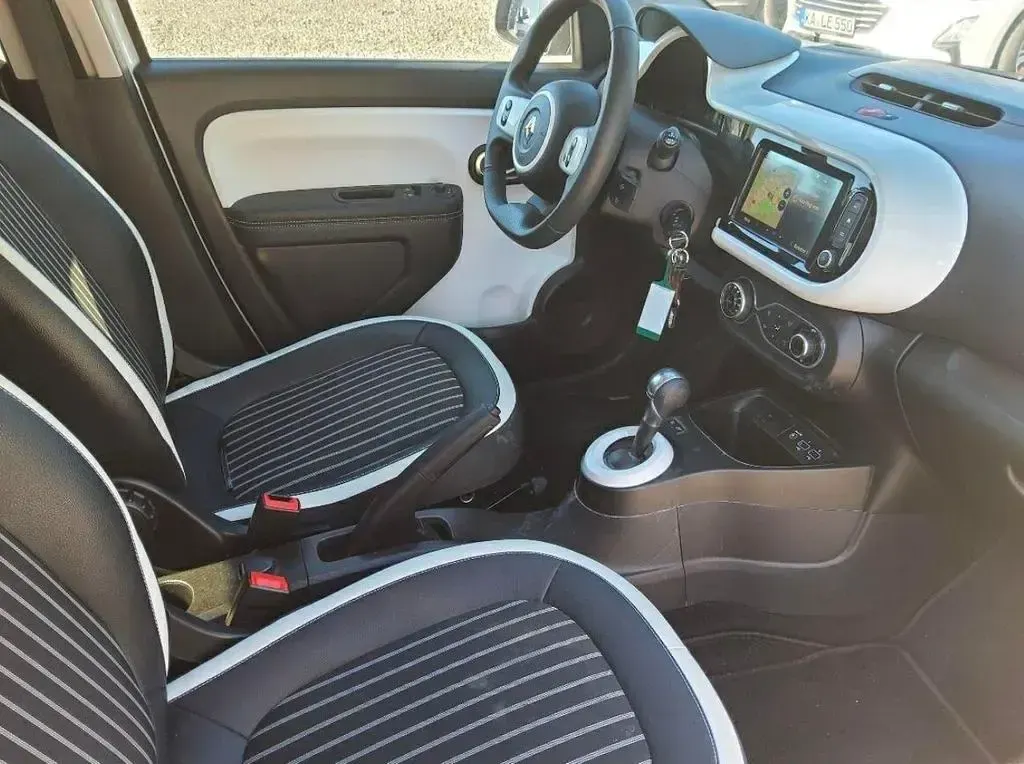 Gebraucht Renault Twingo Techno 60 kW (82 PS) 2023 Weiß Kleinwagen