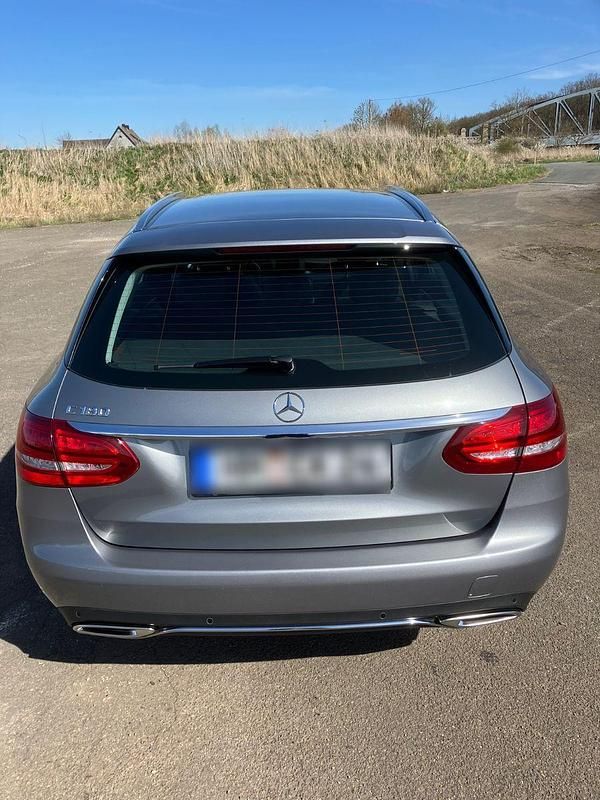 Gebraucht Mercedes C180 156 PS (114 kW) 2016 Grau Kombi