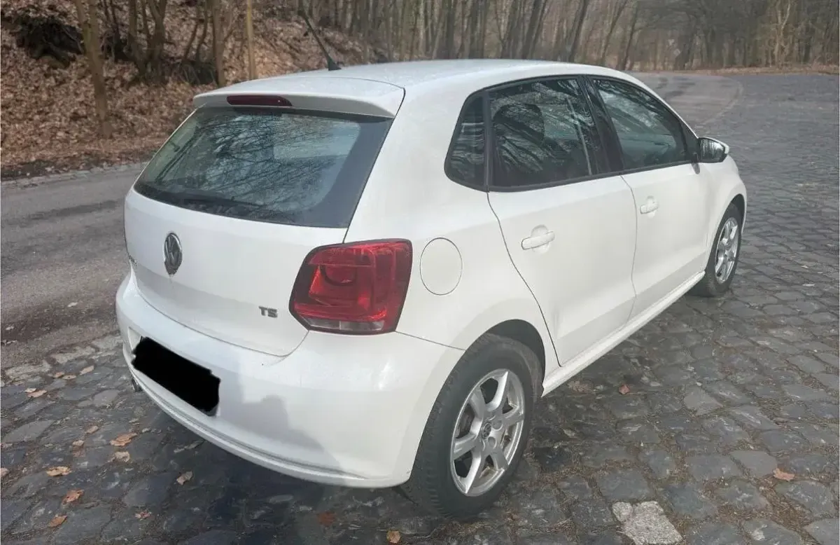 Używany VW Polo 90 KM (66 kW) 2012 Biały Hatchback