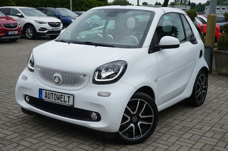 Weiß Gebraucht 2017 Smart ForTwo Cabrio Passion Cabrio | 12.500 € (Fairer Preis) - Bild 1/4