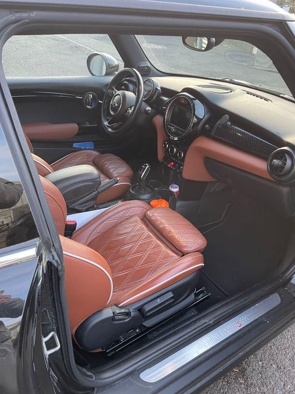 Second-hand Mini Cooper S Chili 192 CP (141 kW) 2018 Negru Hatchback