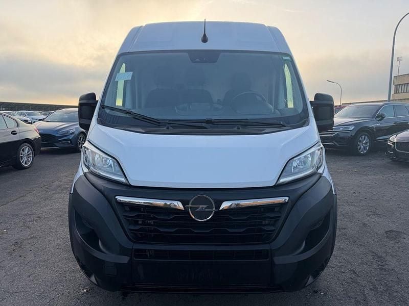 Gebraucht Opel Movano 165 PS (121 kW) 2024 Lackierung weiss icy/typ ausse Van