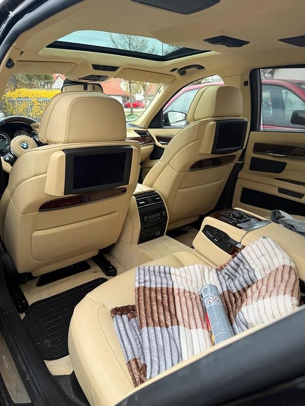Gebraucht BMW 760L 544 PS (400 kW) 2011 Schwarz Limousine