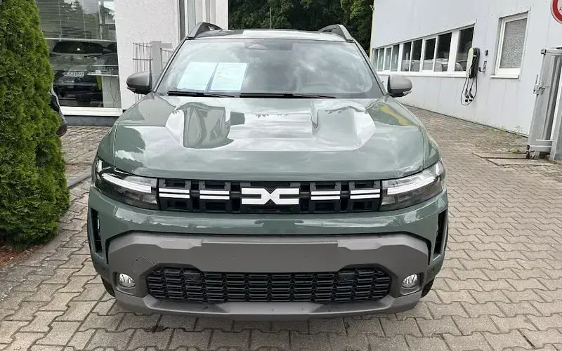 Neu Dacia Duster Journey 158 PS (116 kW) 2025 Grau SUV