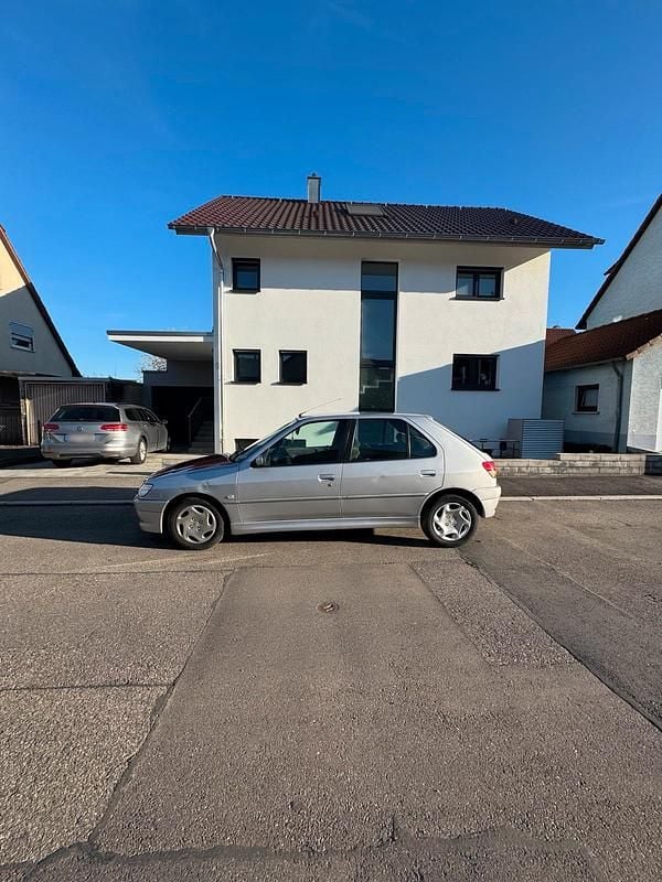 Gebraucht Peugeot 306 89 PS (65 kW) 2000 Grau Kleinwagen
