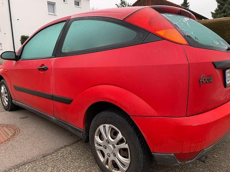 Gebraucht Ford Focus 75 PS (55 kW) 2000 Rot Limousine