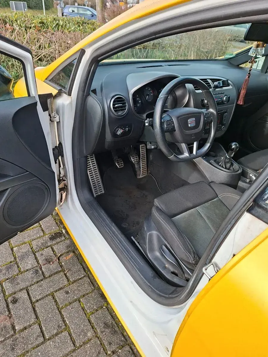 Gebraucht Seat Leon CUPRA 330 PS (242 kW) 2009 Gelb Kleinwagen