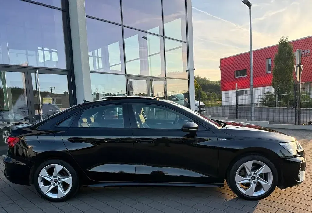 Gebraucht Audi A3 S-Line 110 PS (80 kW) 2023 Schwarz Limousine