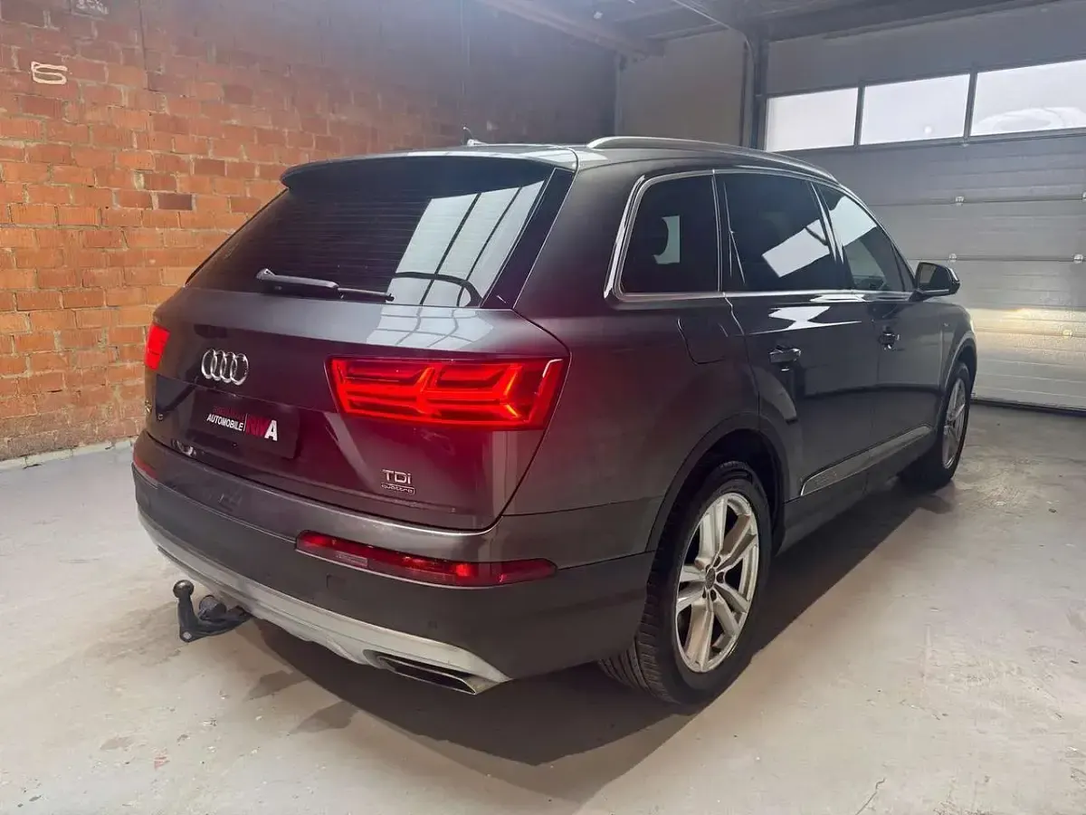 Usado Audi Q7 Sport 272 HP (200 kW) 2016 Cinzento SUV