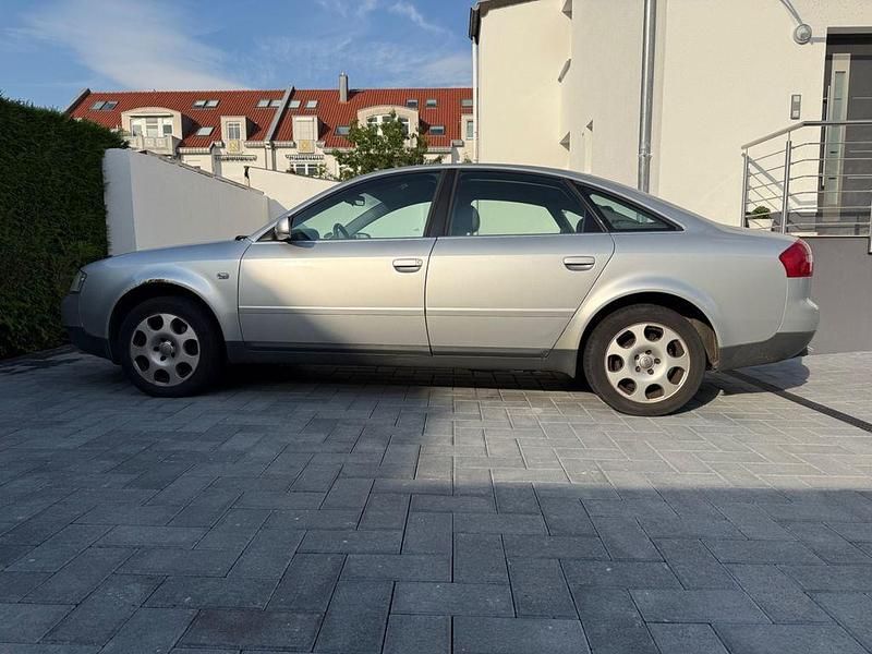 Silber Gebraucht 2001 Audi A6 Limousine | 1.999 € (Superpreis) - Bild 1/4