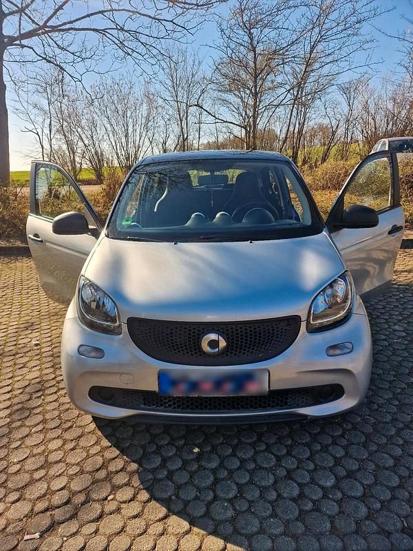 Gebraucht Smart ForFour 60 PS (44 kW) 2017 Silber Kleinwagen