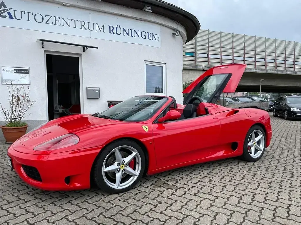 Second-hand Ferrari 360 400 CP (294 kW) 2004 Roșu Cabrio