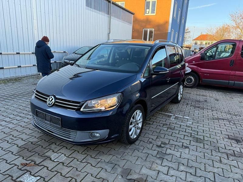 Blau Gebraucht 2010 VW Touran Highline Van / Kleinbus | 4.990 € (Superpreis) - Bild 1/4