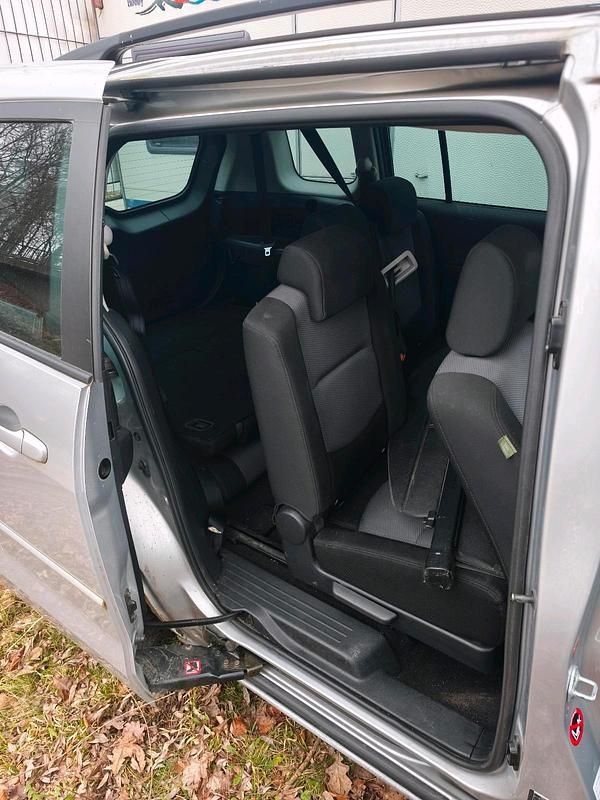 Gebraucht Mazda 5 140 PS (102 kW) 2005 Silber Van / Kleinbus