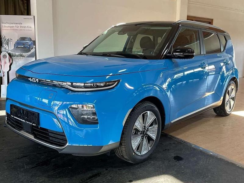 Neptunblau Gebraucht 2024 Kia Soul EV Inspiration SUV | 33.990 € (Etwas zu teuer) - Bild 1/4
