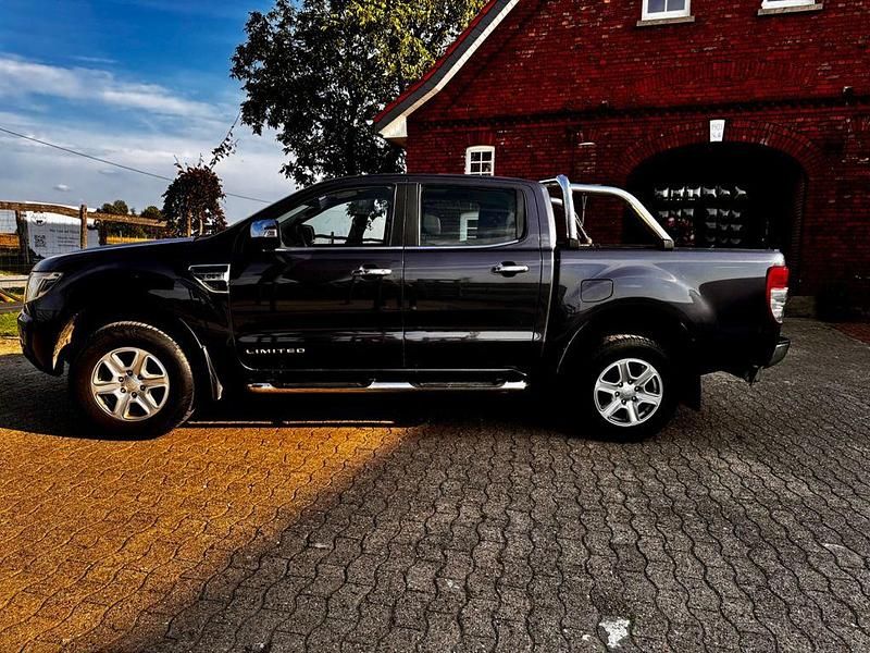 Grau Gebraucht 2015 Ford Ranger Limited Abholung | 16.799 € (Teuer) - Bild 1/4