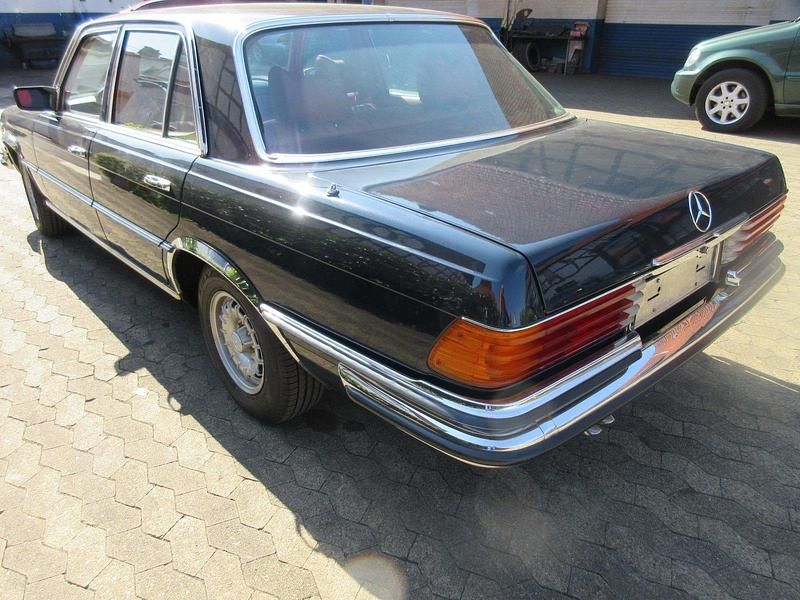 Gebraucht Mercedes 280 160 PS (117 kW) 1973 Blau Limousine