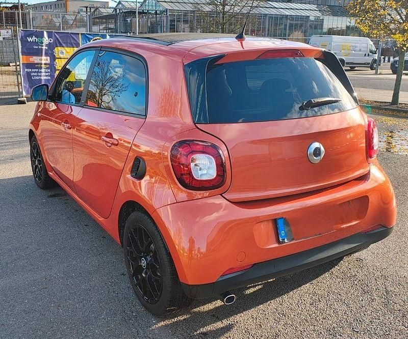 Orange Gebraucht 2017 Smart ForFour Brabus Kleinwagen | 12.500 € (Guter Preis) - Bild 1/4