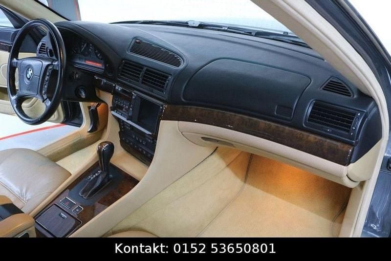 Gebraucht BMW 750L 326 PS (239 kW) 2001 Grau Limousine
