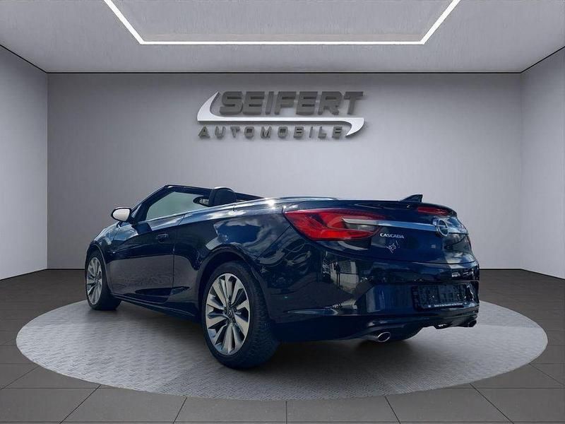 Second-hand Opel Cascada Innovation 200 CP (147 kW) 2017 Negru Cabrio