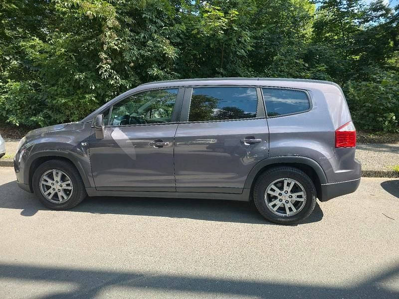 Gebraucht Chevrolet Orlando 163 PS (119 kW) 2012 Grau Van / Kleinbus