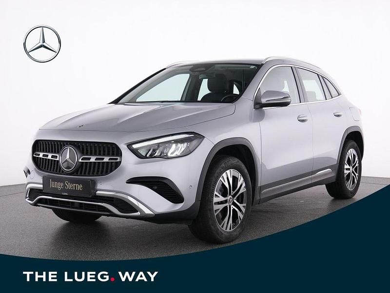 Silber metalliclack hightechsi Gebraucht 2024 Mercedes GLA200 Progressive SUV | 37.980 € (Guter Preis) - Bild 1/4