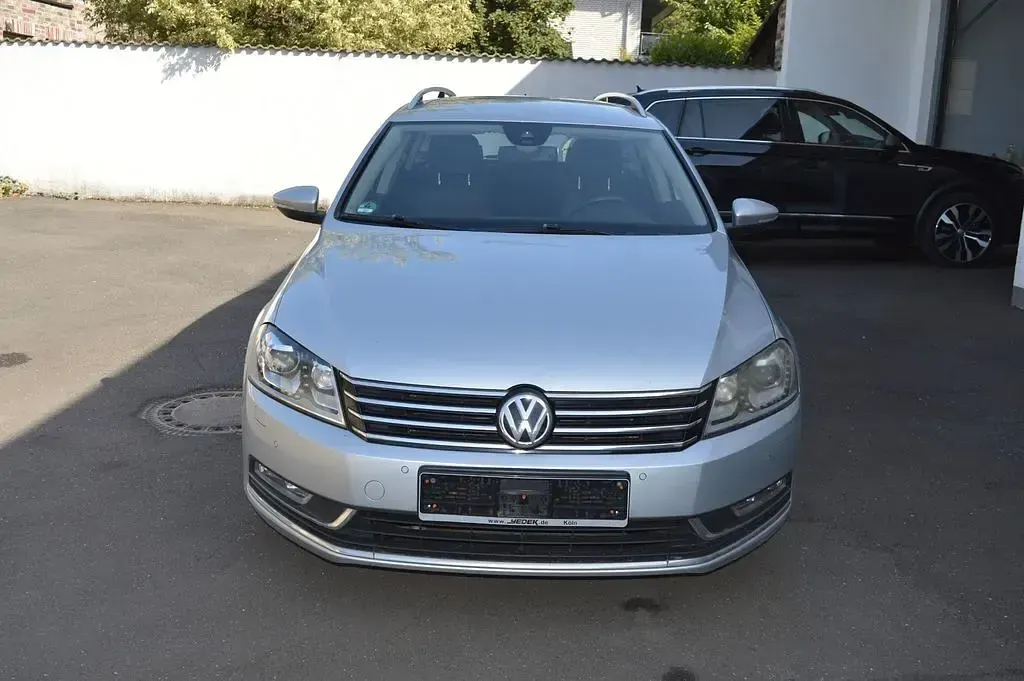 Gebraucht VW Passat 140 PS (102 kW) 2012 Silber Kombi