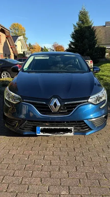 Używany Renault Mégane Intens 101 KM (74 kW) 2017 Niebieski Sedan/Limuzyna