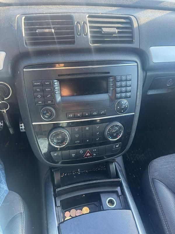 Gebraucht Mercedes R320 190 PS (139 kW) 2006 Grau Van / Kleinbus