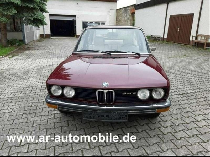 Second-hand BMW 520 131 CP (96 kW) 1973 Roșu Berlinǎ