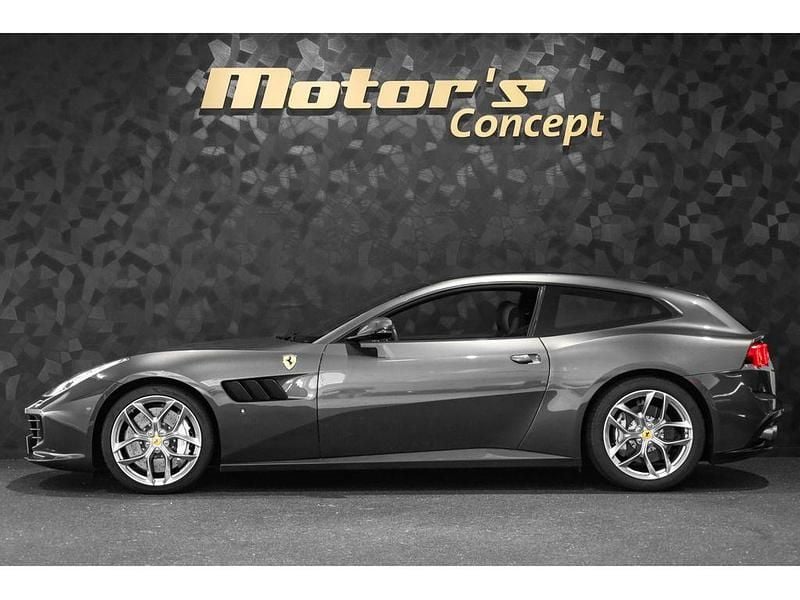 Gebraucht Ferrari GTC4Lusso 610 PS (448 kW) 2017 Grau Kombi