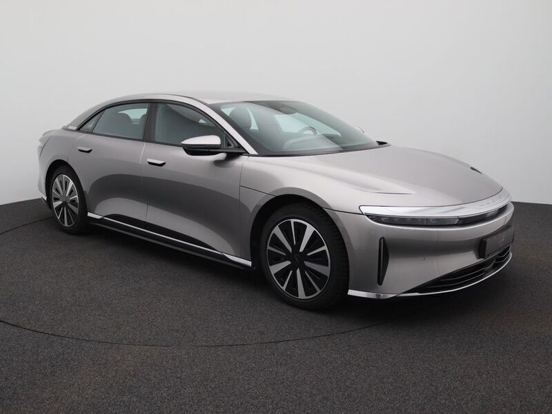 Silber Gebraucht 2024 Lucid Air Pure Limousine | 82.318 € - Bild 1/4