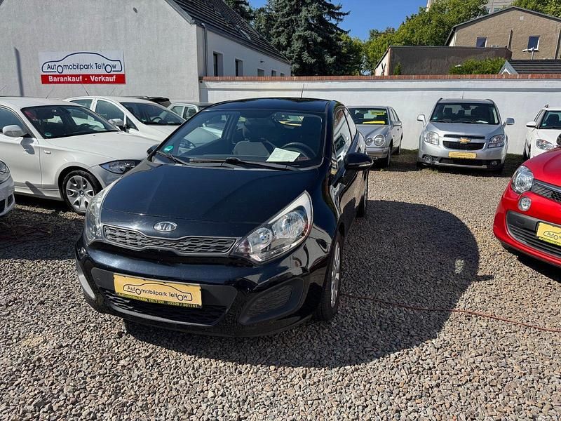 Usata Kia Rio 86 CV (63 kW) 2012 Nero Utilitaria