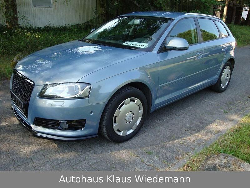 Gebraucht Audi A3 125 PS (91 kW) 2010 Sphären  blau Limousine