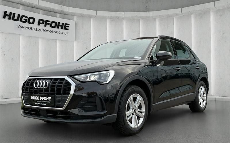 Gebraucht Audi Q3 Basis 150 PS (110 kW) 2022 Mythosschwarz metallic SUV