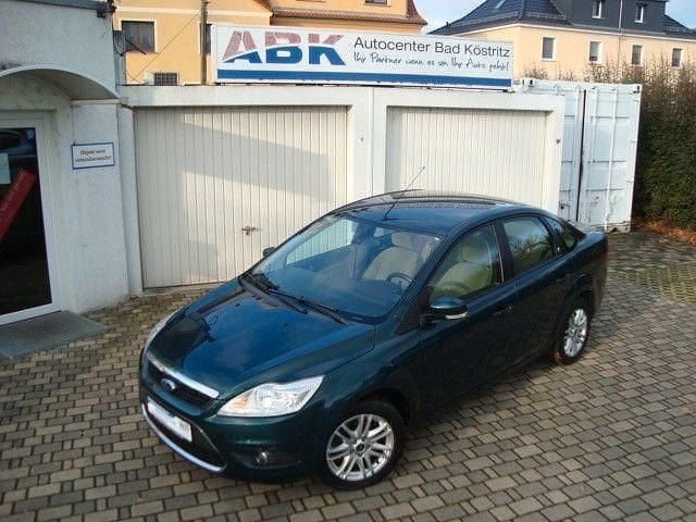 Brugt Ford Focus Ghia 101 HK (74 kW) 2009 Grøn Sedan