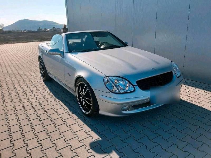 Gebraucht Mercedes SLK200 163 PS (119 kW) 2002 Silber Cabrio