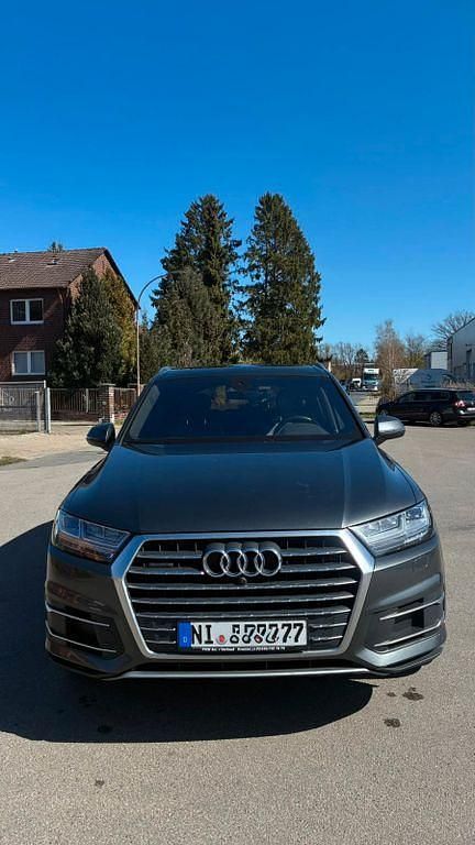 Gebraucht Audi Q7 Sport 272 PS (200 kW) 2018 Grau SUV