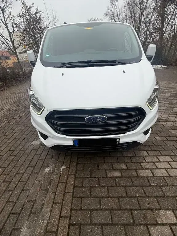 Gebraucht Ford Transit Custom 131 PS (96 kW) 2022 Weiß Van / Kleinbus