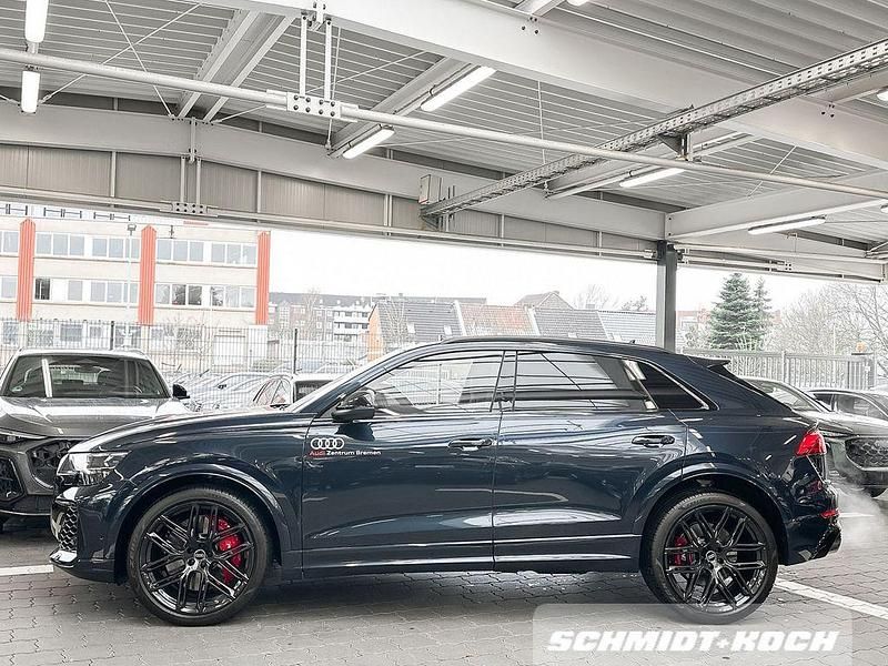 Second-hand Audi RS Q8 Comfort 600 CP (441 kW) 2026 Albastru SUV