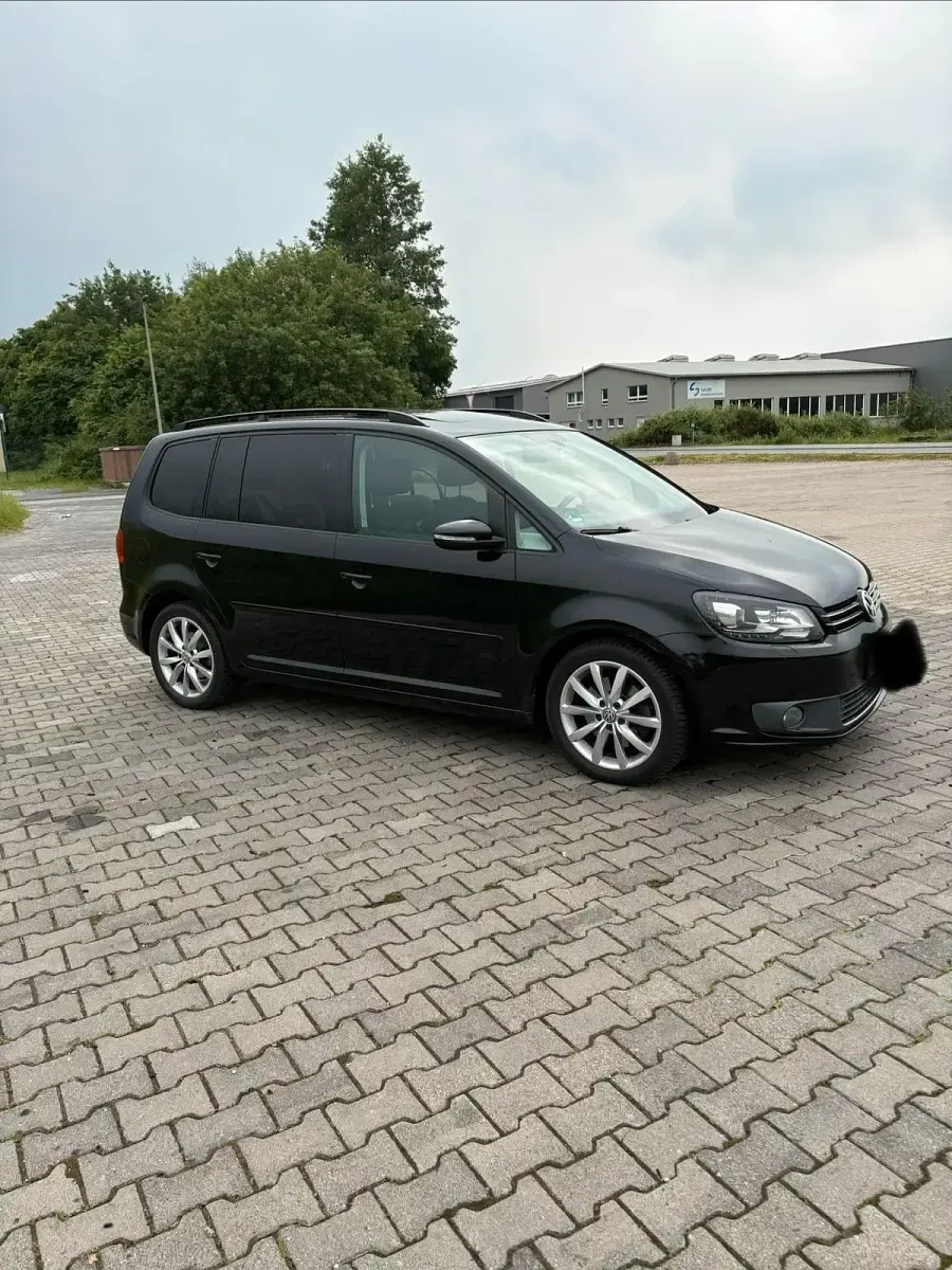 Gebraucht VW Touran 140 PS (102 kW) 2012 Schwarz Van / Kleinbus