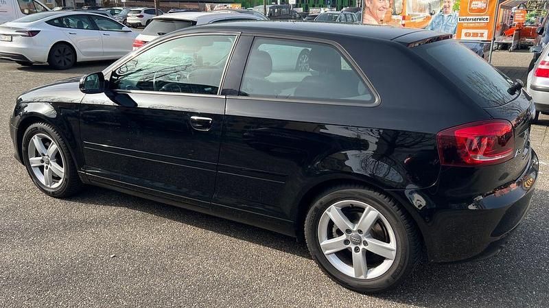 Gebraucht Audi A3 Ambition 125 PS (91 kW) 2011 Schwarz Kleinwagen