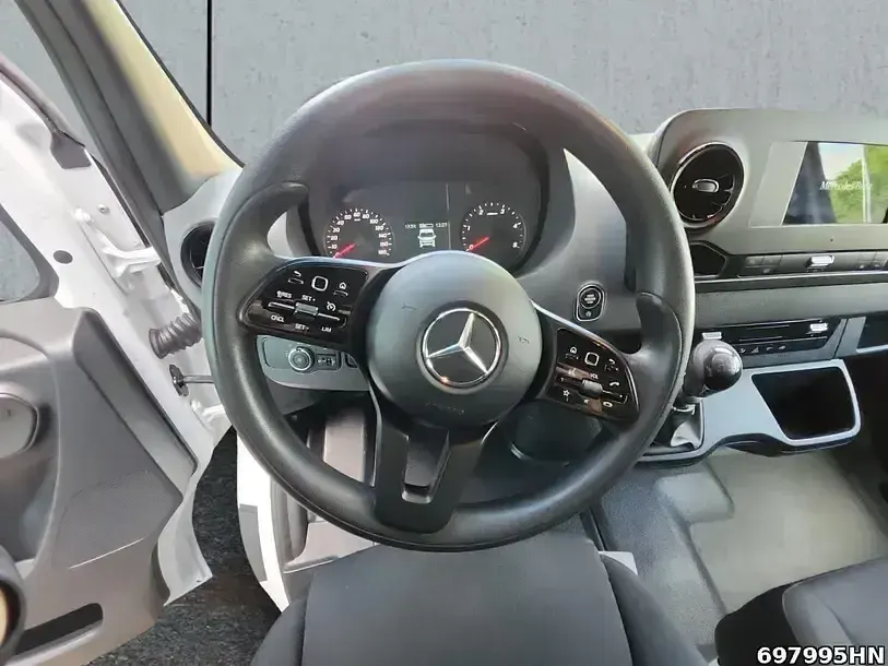 Gebraucht Mercedes Sprinter 163 PS (119 kW) 2021 Weiss Van