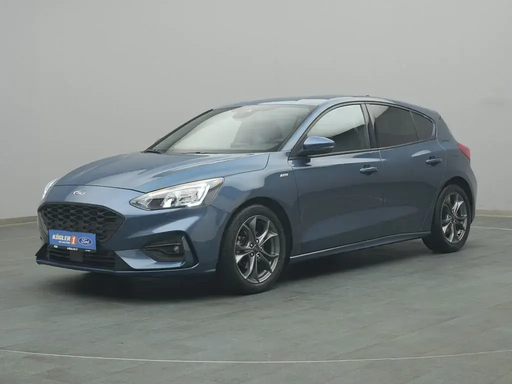 Gebraucht Ford Focus ST-Line 125 PS (91 kW) 2022 Chroma blau Limousine